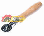 Ролик для ремонта автомобильных шин JTC JTC-3460 с деревянной ручкой